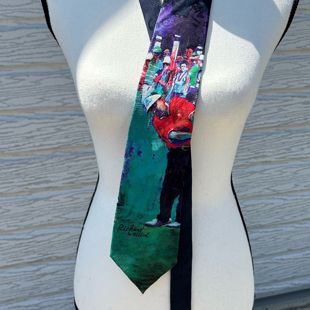 Richard Wallich swing print impressionist golf themed silk necktie.
